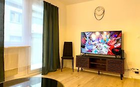 City Center Premium Apartment - Buchs Sg